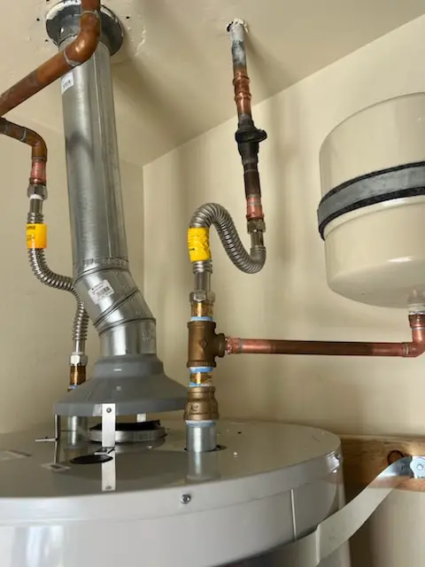 Water heater installation and plumbing repair in Roslyn